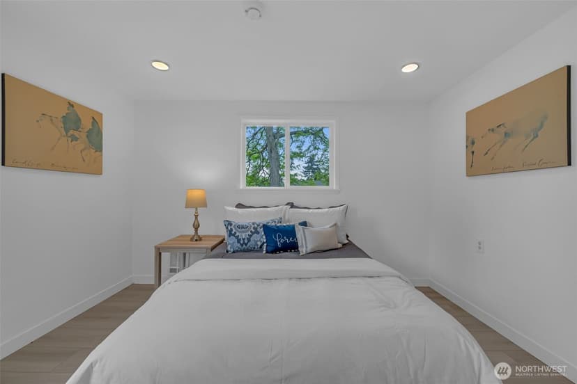 Property photo for 6904 S 124th Street, Seattle photo 8