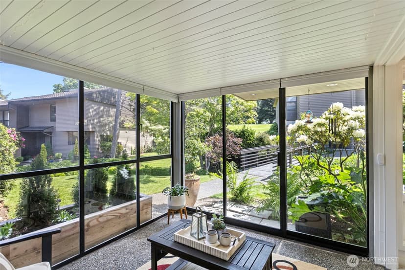 Property photo for 10800 Glen Acres Drive S #T16, Seattle photo 6