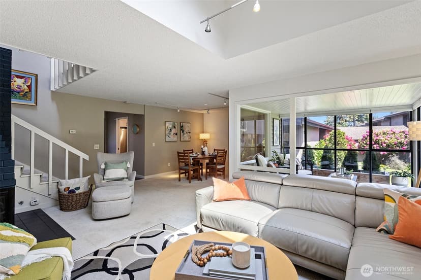 Property photo for 10800 Glen Acres Drive S #T16, Seattle photo 2
