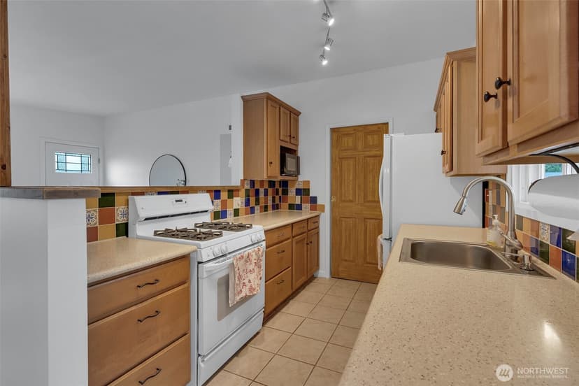 Property photo for 24855 16TH Avenue S, Des Moines photo 16