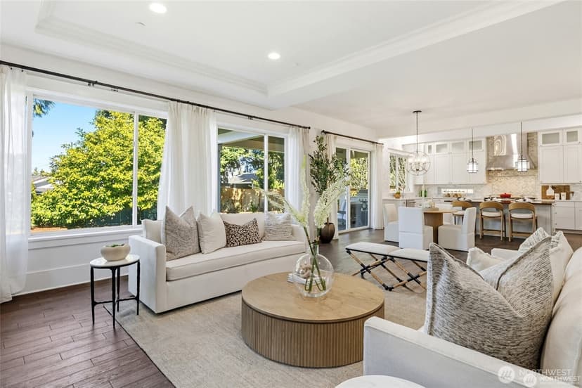Property photo for 10610 NE 28th Street, Bellevue photo 12