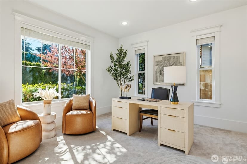 Property photo for 10610 NE 28th Street, Bellevue photo 4