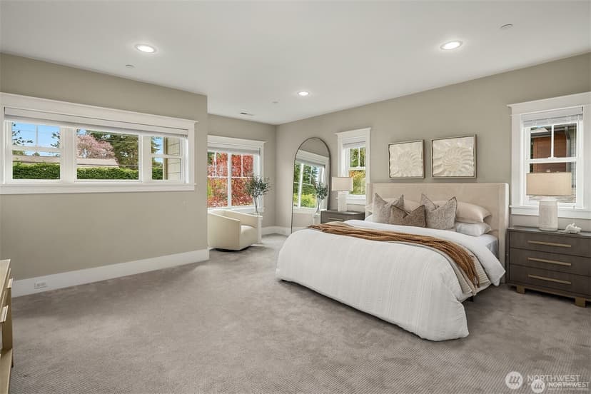 Property photo for 10610 NE 28th Street, Bellevue photo 14