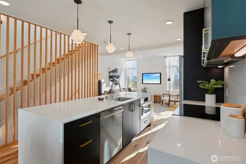 Property photo for 515 Howe #A, Seattle photo 5