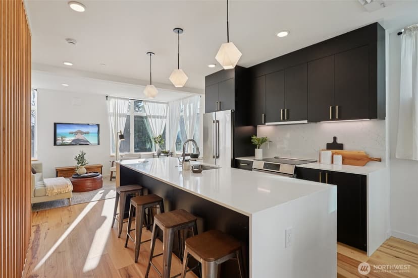 Property photo for 515 Howe #A, Seattle photo 7