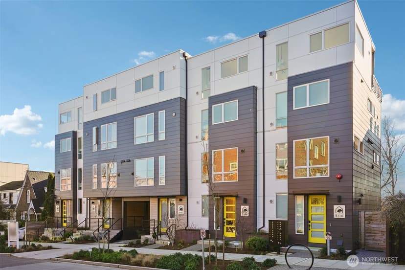 Property photo for 515 Howe #A, Seattle photo 2