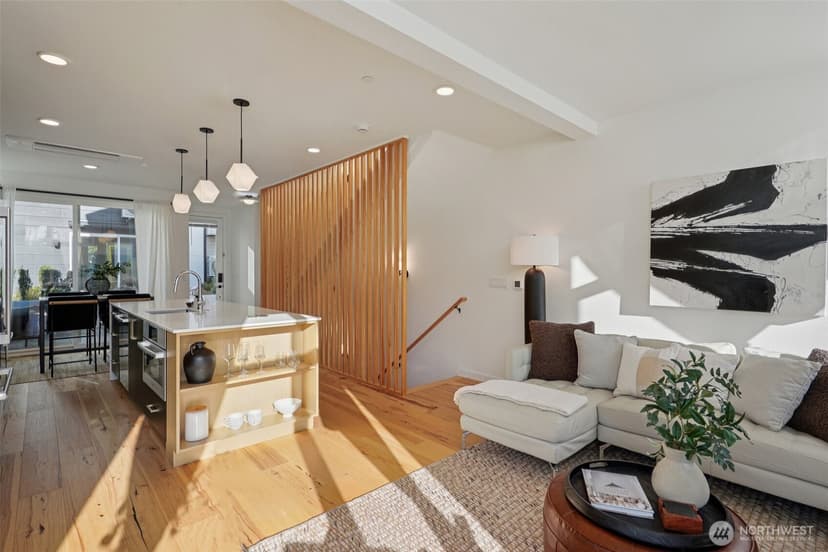 Property photo for 515 Howe #A, Seattle photo 8