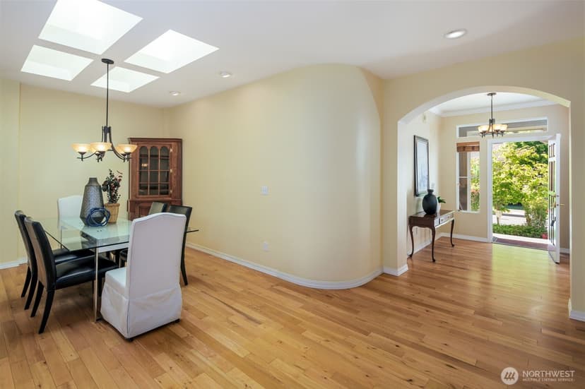 Property photo for 12652 Sunbreak Way NE, Redmond photo 10