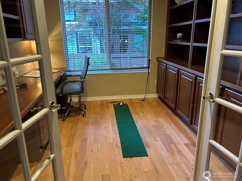 Property photo for 12652 Sunbreak Way NE, Redmond photo 15