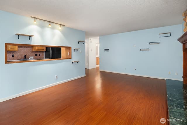Property photo for 5915 Highway Place #201, Everett photo 4