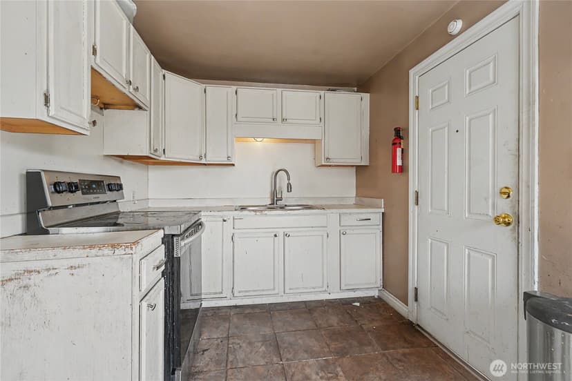 Property photo for 6422 28th Avenue S, Seattle photo 6