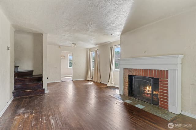 Property photo for 6422 28th Avenue S, Seattle photo 4
