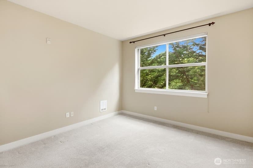 Property photo for 15730 116th Avenue NE #305, Bothell photo 11