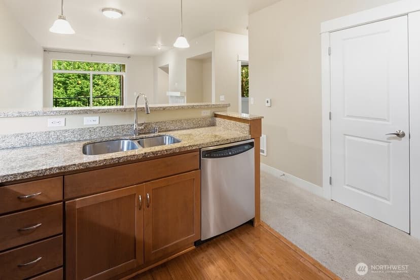 Property photo for 15730 116th Avenue NE #305, Bothell photo 10