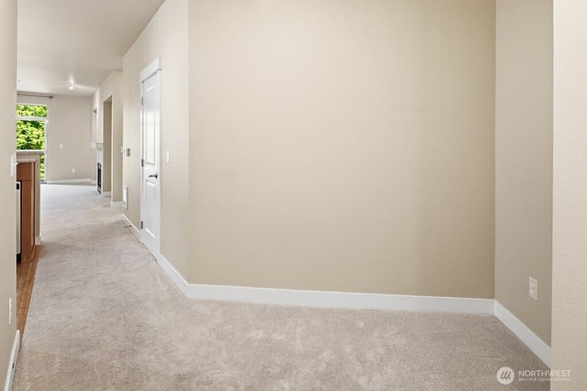 Property photo for 15730 116th Avenue NE #305, Bothell photo 3