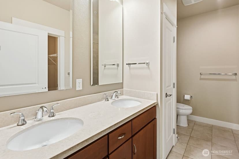 Property photo for 15730 116th Avenue NE #305, Bothell photo 18