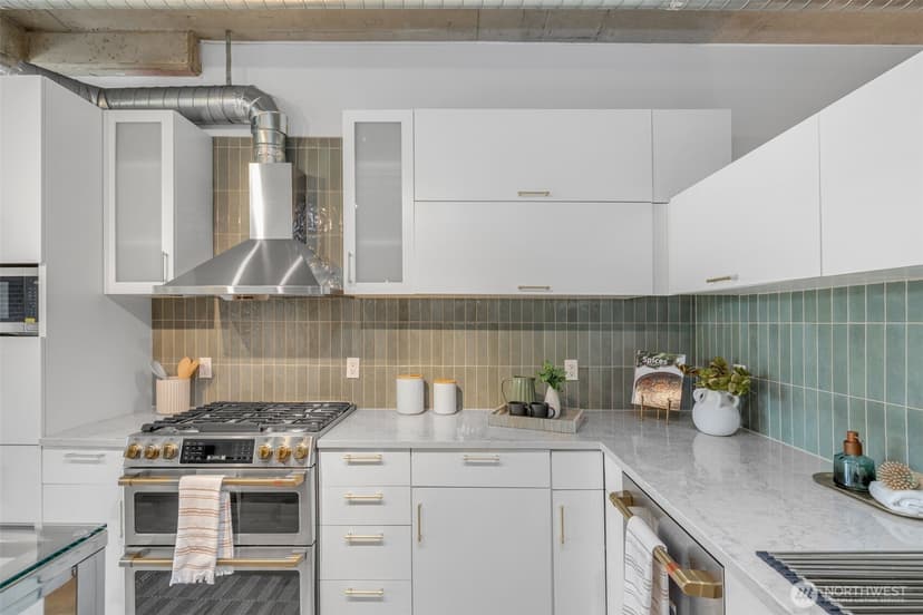 Property photo for 2720 3rd Avenue #416, Seattle photo 6