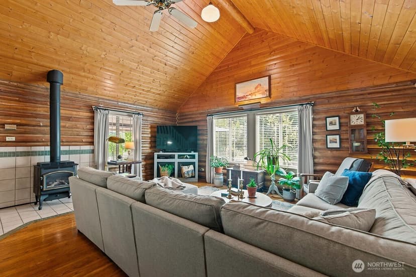 Property photo for 8343 Glenwood Road SW, Port Orchard photo 12