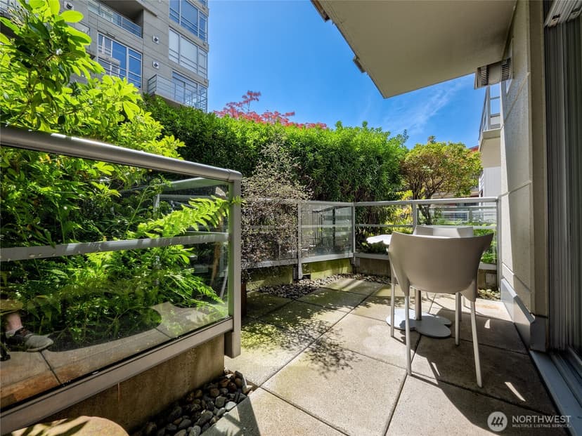 Property photo for 2929 1St Avenue #207, Seattle photo 3