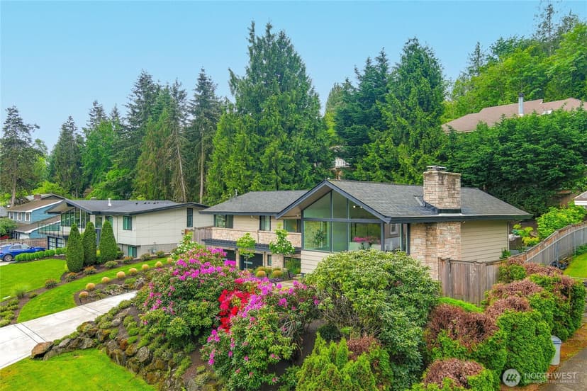 Property photo for 4105 96th Avenue SE, Mercer Island photo 28