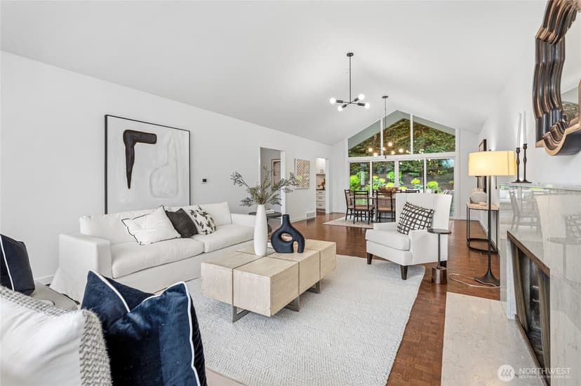 Property photo for 4105 96th Avenue SE, Mercer Island photo 6