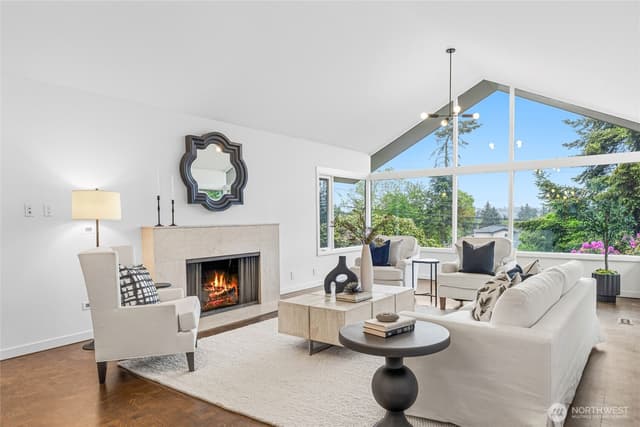 Property photo for 4105 96th Avenue SE, Mercer Island photo 5