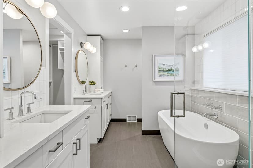 Property photo for 4105 96th Avenue SE, Mercer Island photo 13