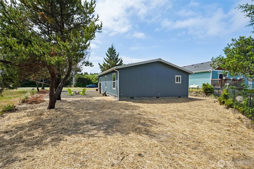 Property photo for 190 Clover Street NW, Ocean Shores photo 24