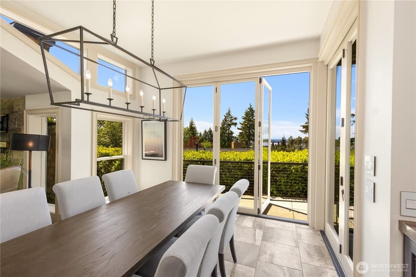 Property photo for 10510 NE 44th Street, Kirkland photo 6