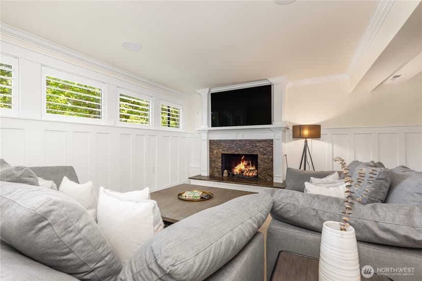 Property photo for 10510 NE 44th Street, Kirkland photo 20