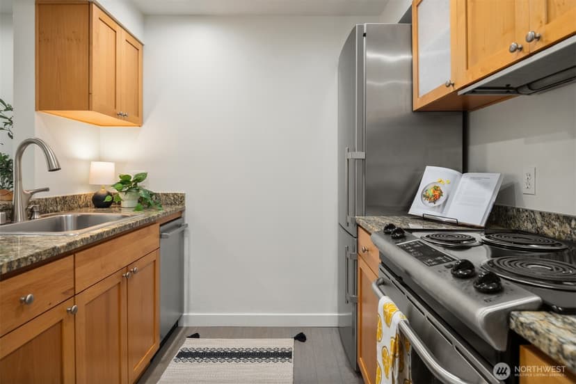 Property photo for 7600 Greenwood Avenue N #303, Seattle photo 7