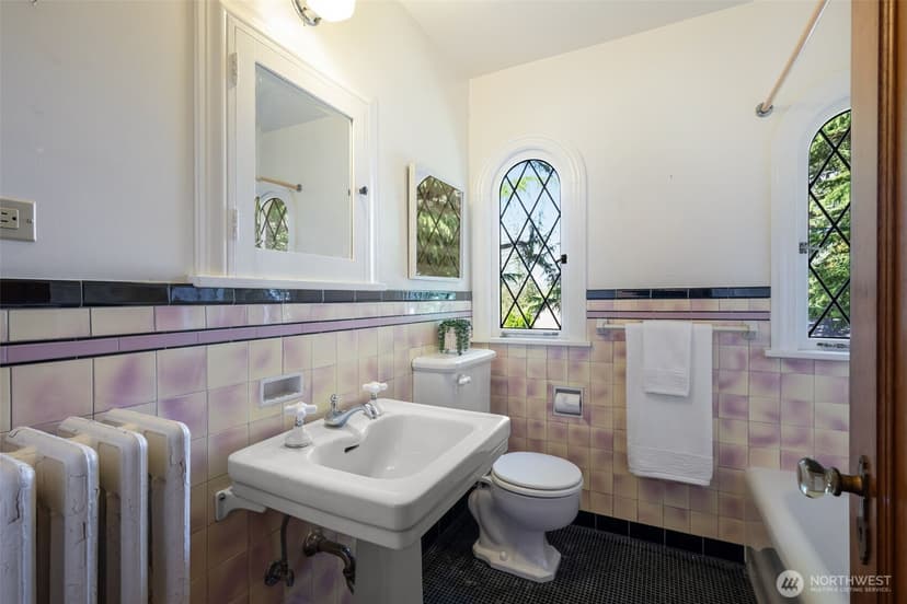 Property photo for 3608 43rd Avenue NE, Seattle photo 23
