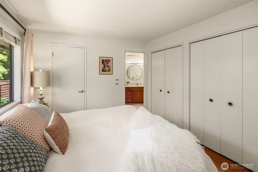 Property photo for 3600 86th Avenue SE, Mercer Island photo 22