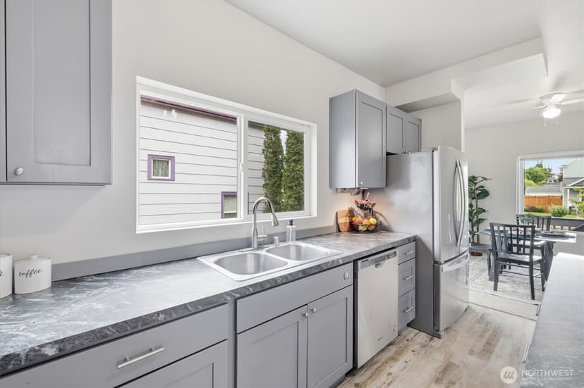 Property photo for 2117 Lombard Avenue, Everett photo 13