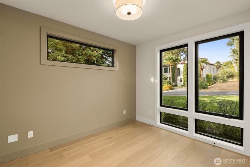 Property photo for 621 13th Avenue W, Kirkland photo 6