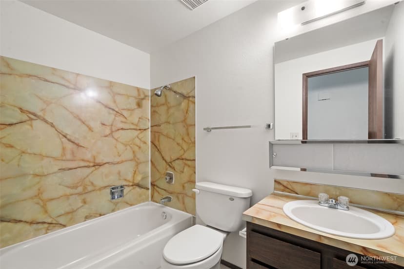 Property photo for 7838 NE 146th Street, Kenmore photo 11