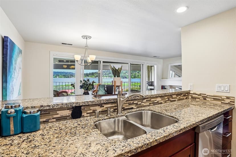 Property photo for 16921 Inglewood Road NE #A103, Kenmore photo 33