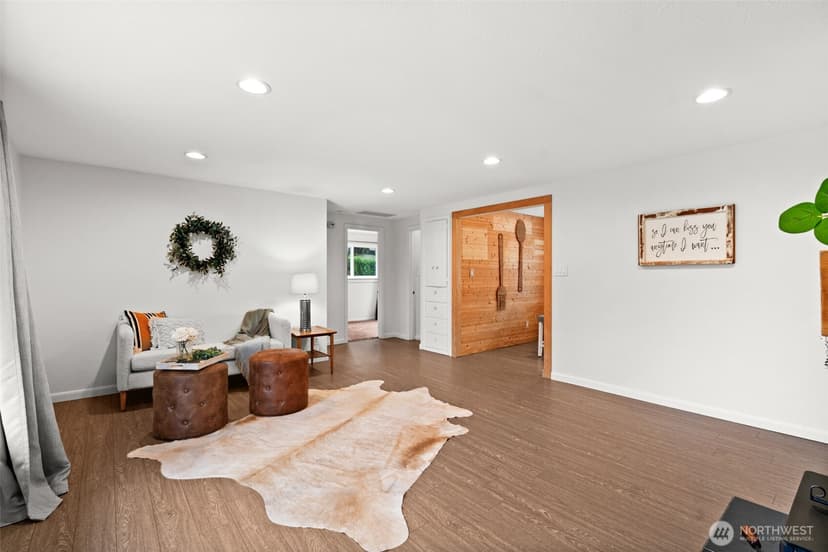Property photo for 7819 28th Street W, University Place photo 5