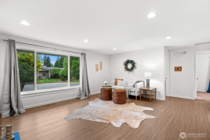 Property photo for 7819 28th Street W, University Place photo 6