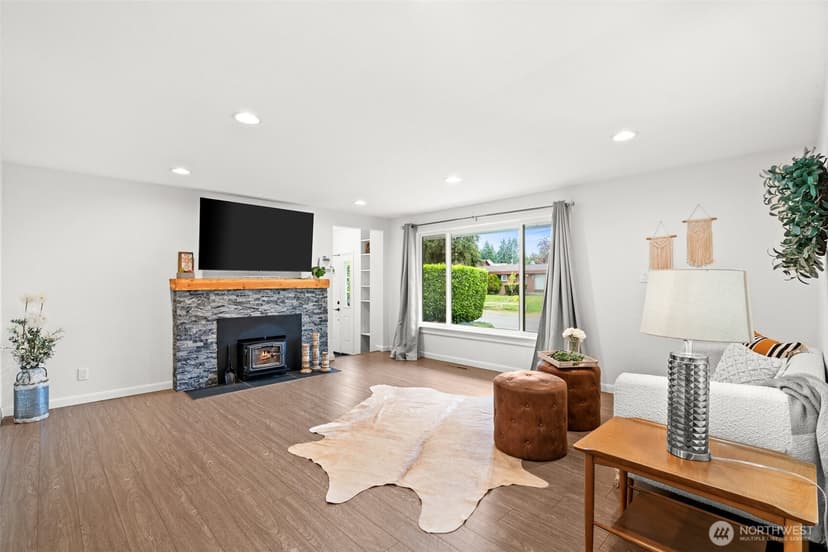 Property photo for 7819 28th Street W, University Place photo 8