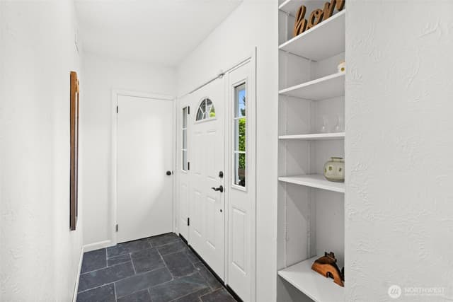 Property photo for 7819 28th Street W, University Place photo 4