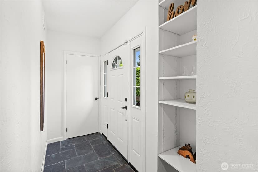 Property photo for 7819 28th Street W, University Place photo 4