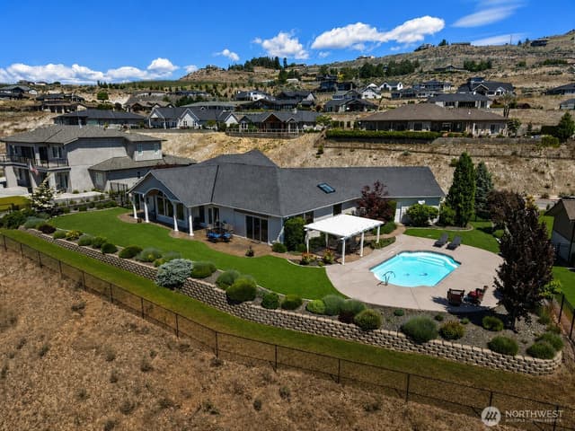 Property photo for 124 Waterview Drive, Chelan photo 4