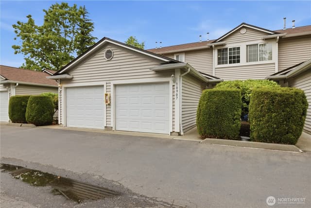 Property photo for 10907 63rd Street E, Puyallup photo 2