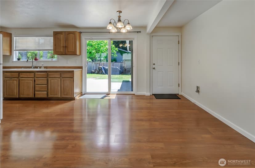 Property photo for 32318 110th Avenue SE, Auburn photo 13