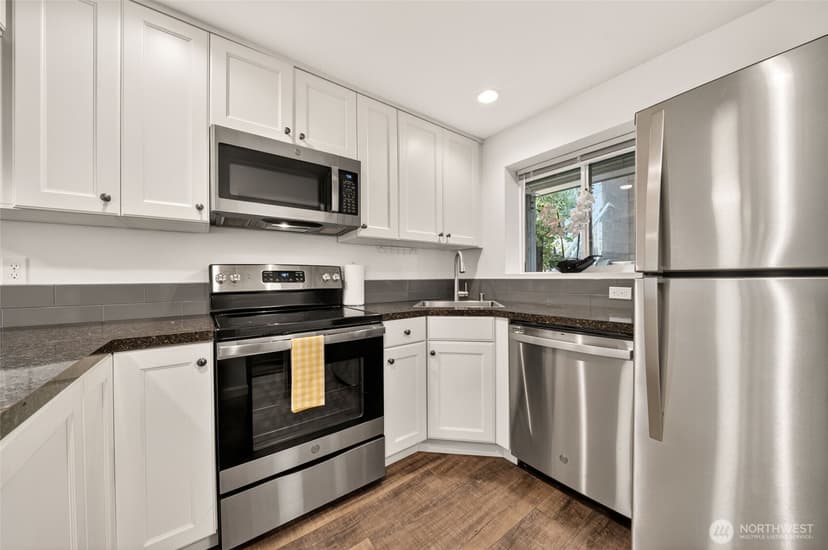 Property photo for 5822 200th Street SW #5822F, Lynnwood photo 7
