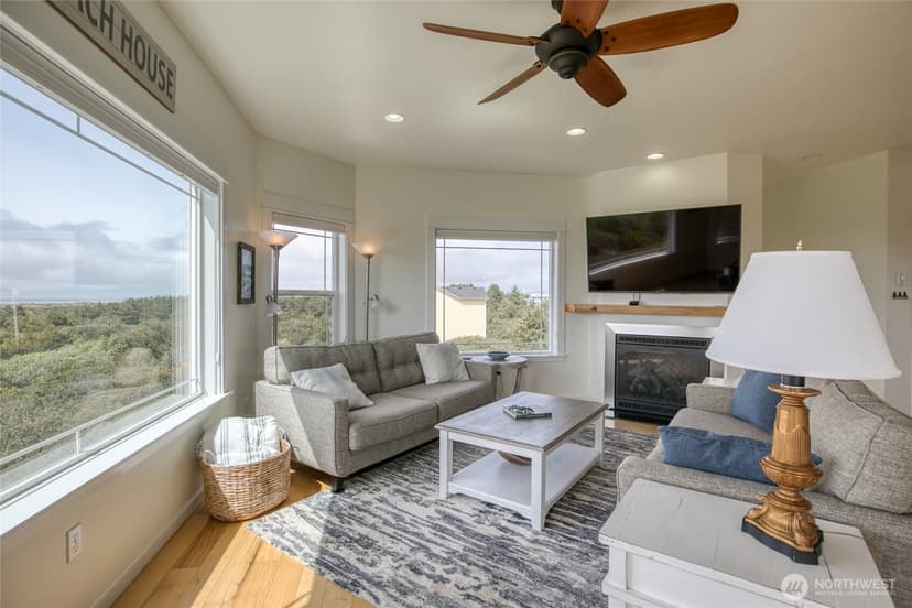 Property photo for 769 S Sand Dune Avenue SW, Ocean Shores photo 6