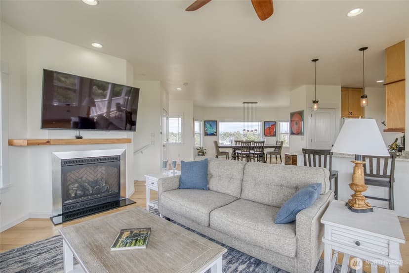 Property photo for 769 S Sand Dune Avenue SW, Ocean Shores photo 8
