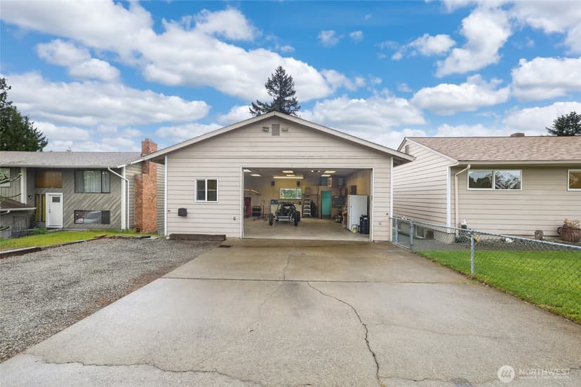 Property photo for 2402 Union Avenue NE, Renton photo 29