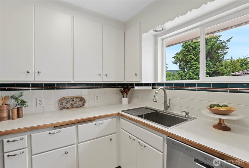 Property photo for 2402 Union Avenue NE, Renton photo 9